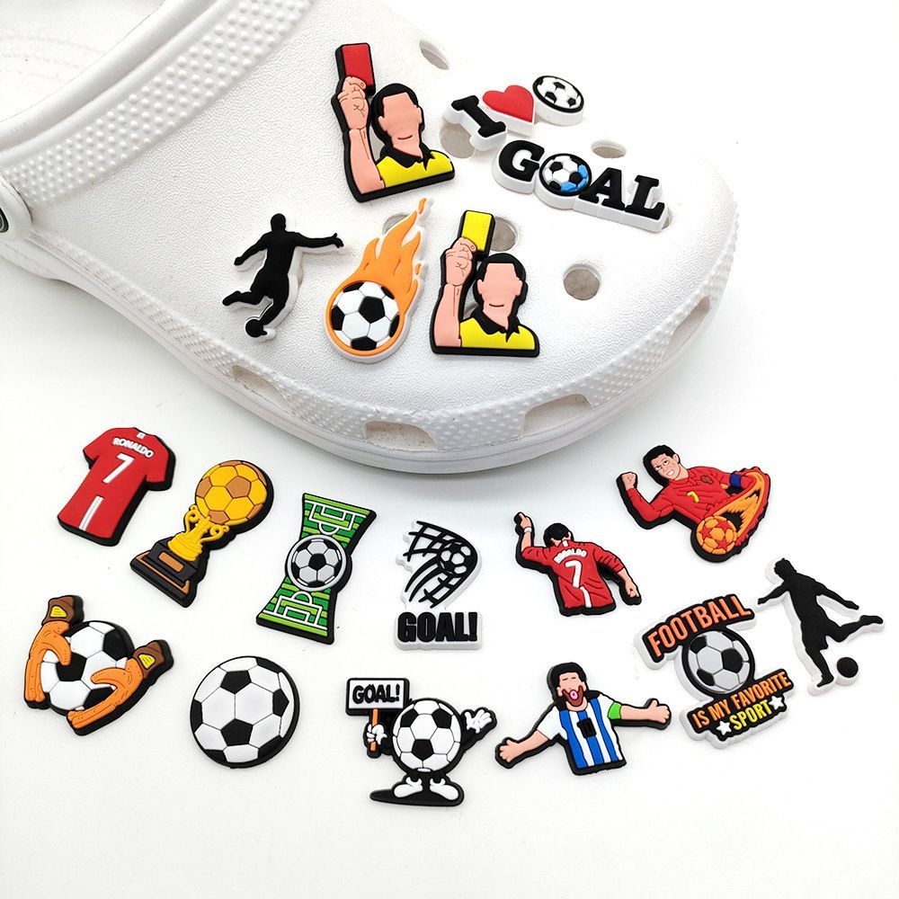 Futebol Croc Encantos Jogador Esportivo Troféu Objetivo Árbitro PVC Sapato Decorações Para Tamanco Sandálias Fãs