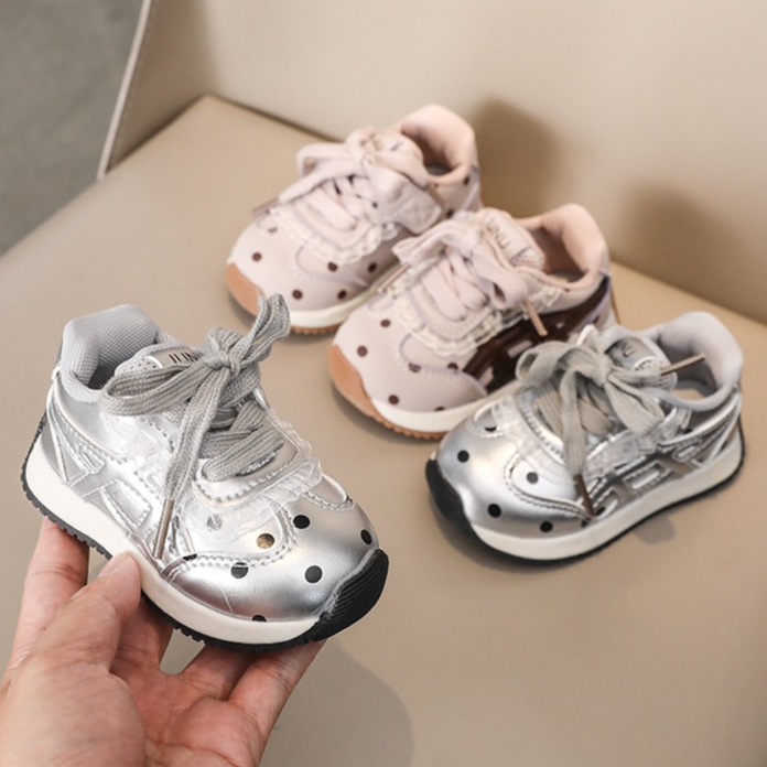 2026 novoTênis infantil menino menina Tênis casual bebê sapatinhos de bebê para aprender a andar Leve e macio