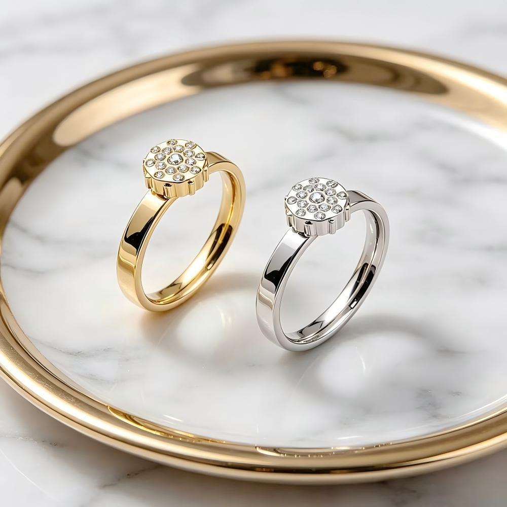 Anel de moda banhado a ouro diamante Gypsophila titânio aço diamante casal anel feminino japonês coreano luz luxo anel d
