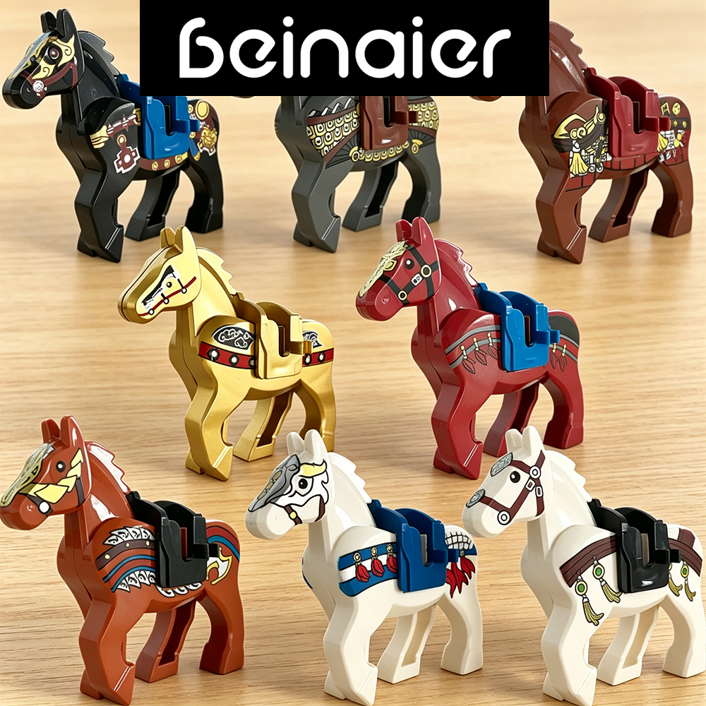 Minifigura branca dos acessórios do brinquedo do bloco de construção do cavalo da guerra