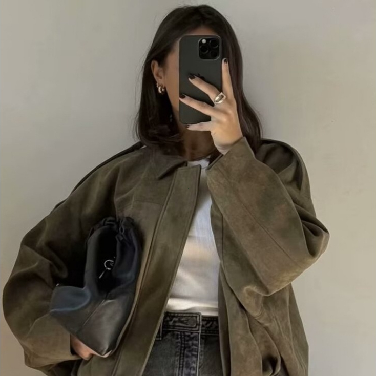 Jaqueta Bomber Feminina de Camurça Sintética Texturizada com Lapela Zíper e Botões Moda Casual para Primavera e Outono