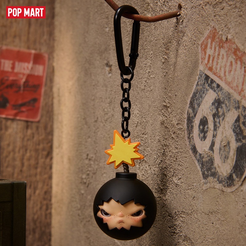 POP MART - Hirono × The Hundreds – Chaveiro