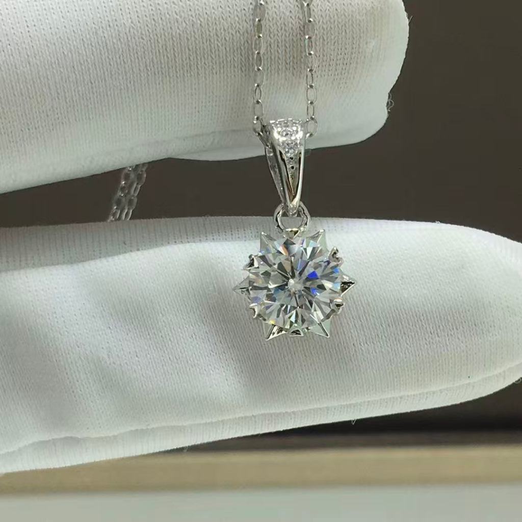 Novo estilo S925 prata banhado a ouro pronto estoque 1 quilate Micro-incrustado floco de neve Moissanite pingente corren