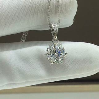 Novo estilo S925 prata banhado a ouro pronto estoque 1 quilate Micro-incrustado floco de neve Moissanite pingente corren