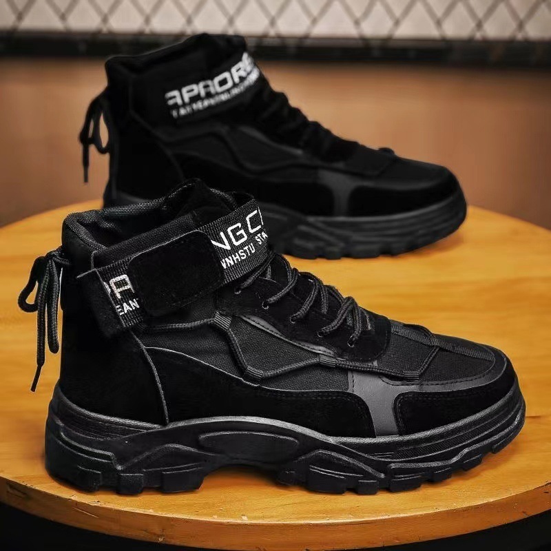 Sapatos masculinos pretos de cano alto com cadarço em couro para caminhada ao ar livre