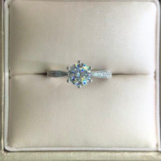 Anel de moissanite de prata 925 Micro-incrustado Anel de moissanite de seis garras Prata esterlina Banhado a ouro Não de