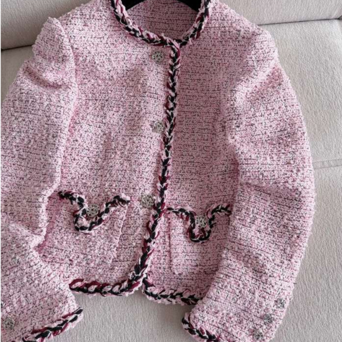 Rosa em torno do pescoço Tweed jaqueta curta tecido tubulação bolso diamante botão elegante senhoras jaqueta