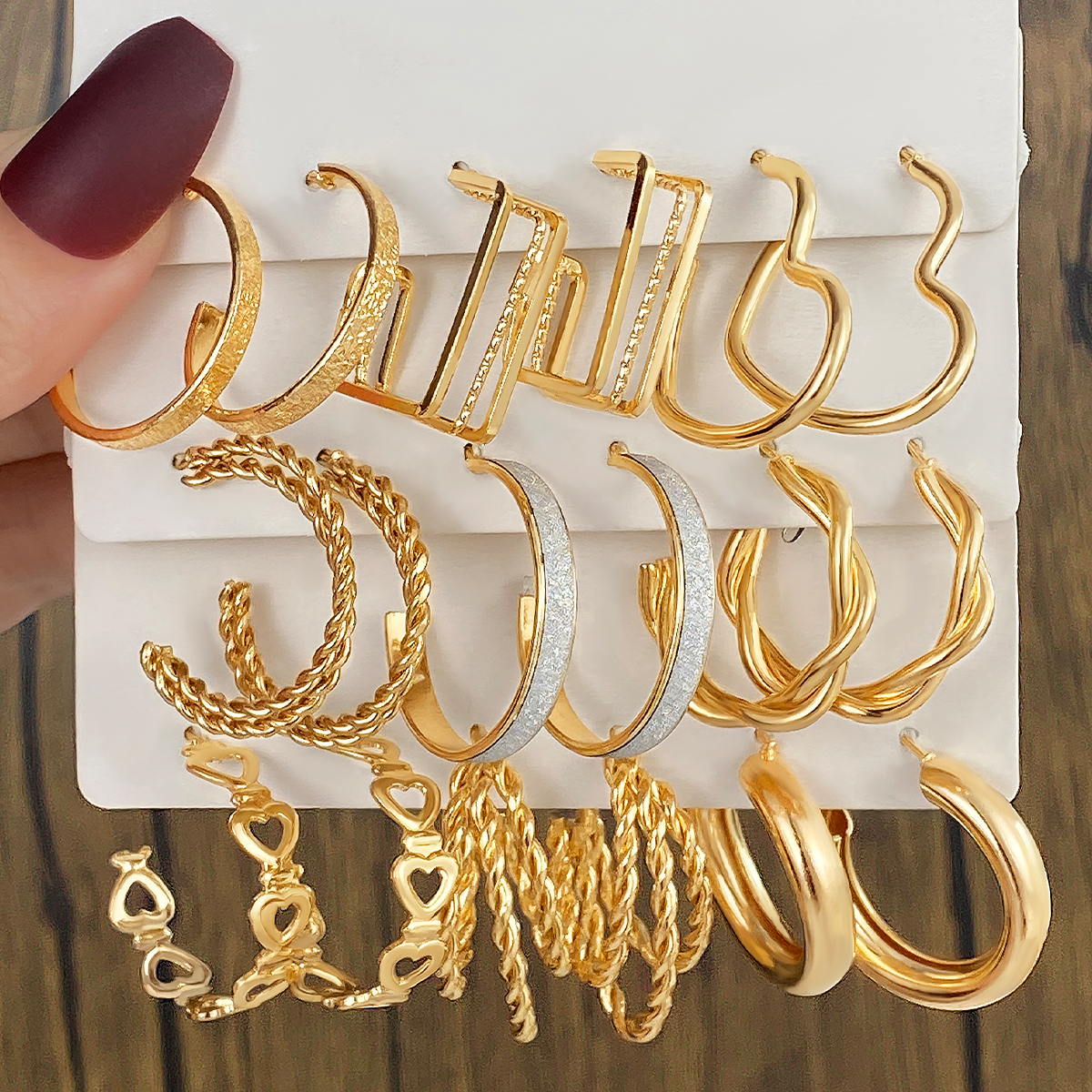 Lovito Brincos de Metal Textura LCS28A78 em Oferta na Shopee