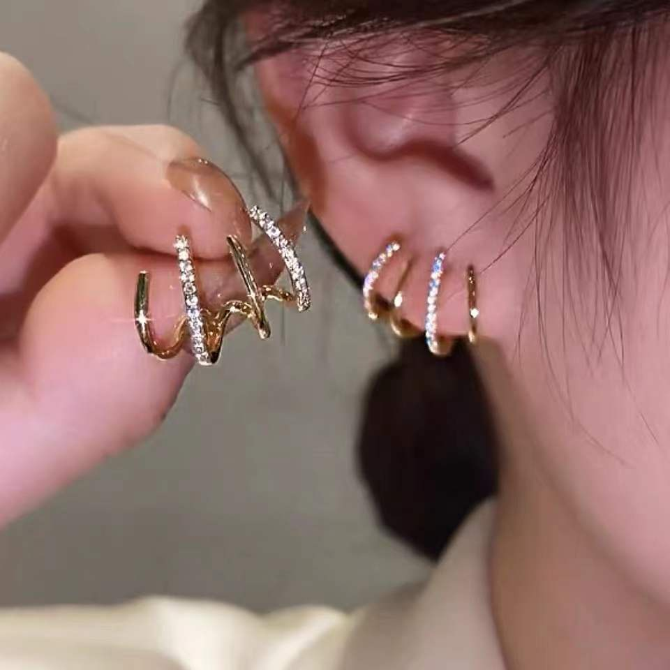 Micro Pave Zircon Quatro Pinos Brincos Geométrico Diamante Metal Jóias Coreanas