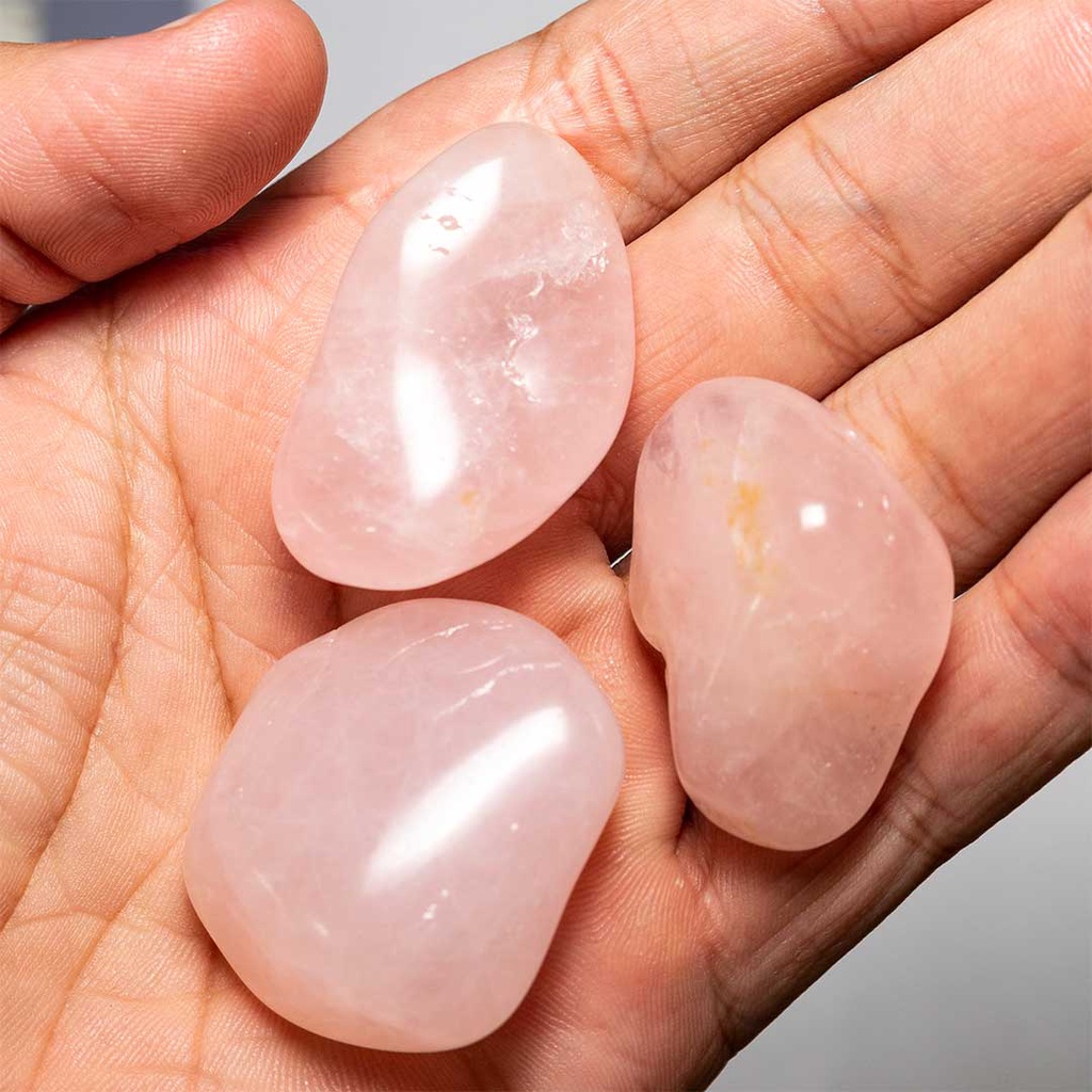 01 Pedra Quartzo Rosa Rolada Cristal Rosa Natural 3 A 4 Cm Pedra Do Amor E Da Paz Shopee Brasil 0740