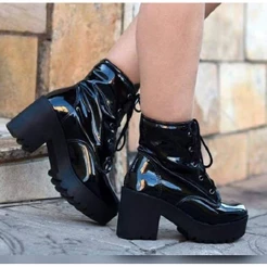 Bota Feminina Conforto Coturno Cano Curto Salto Médio Grosso