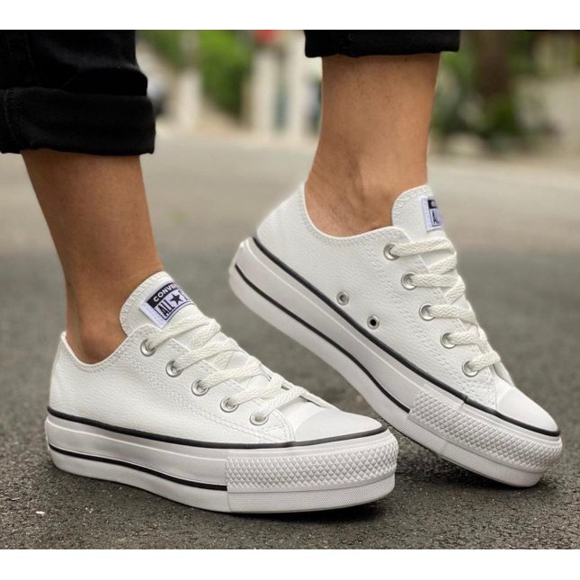 Tênis All Star Converse Plataforma Couro Branco / Preto - Feirão