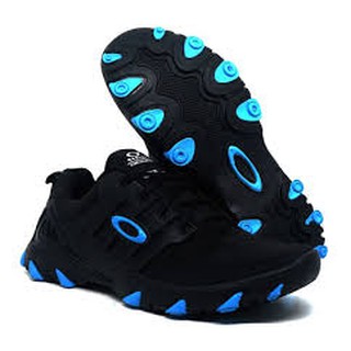 tênis oakley render preto