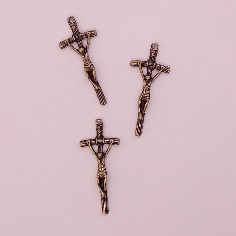 1 Cruz para Terço Ouro Velho - Crucifixo - Peças para Terço Católico- Montagem de terço