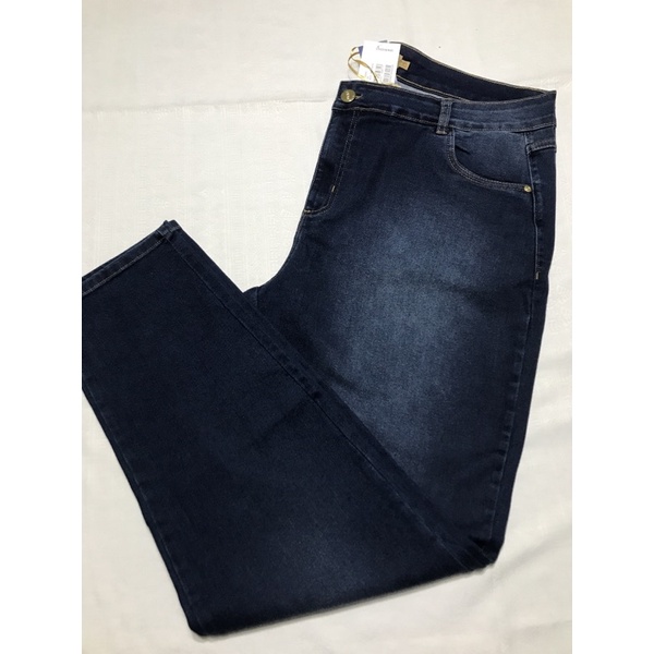 Calça Jeans Adulto Feminino Cativa  Modelo tradicional com stretch Tamanho 52 Cor azul escuro Bolsos tradicionais Composição: 74% Algodão, 25% Poliéster e 1% Elastano