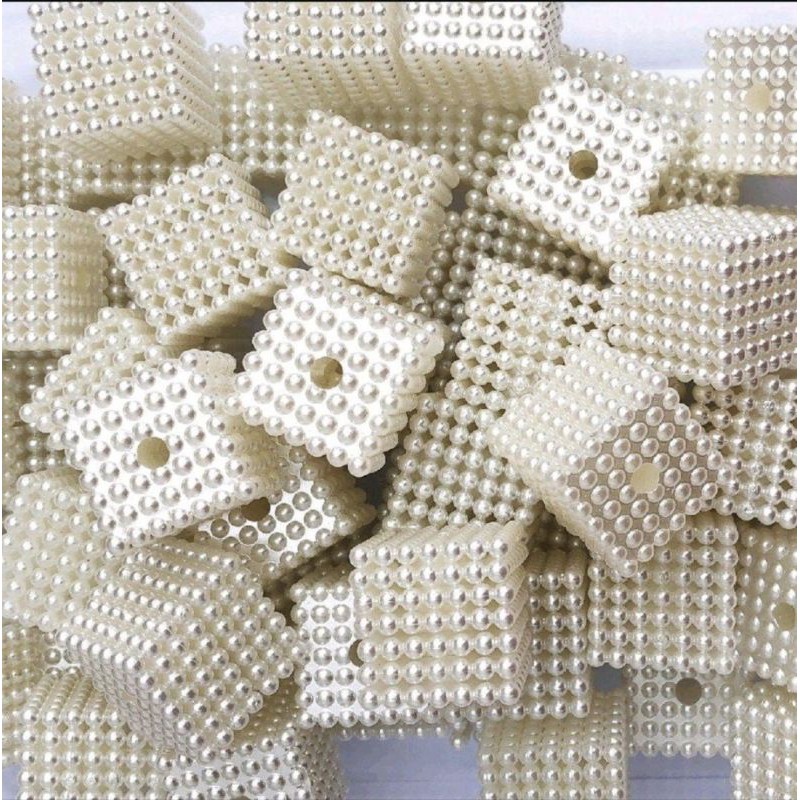 Quadrado Pérola 14mm 50 Peças em Oferta na Shopee