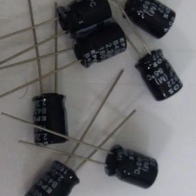 capacitor eletrolítico 2,2uf x 160v 85º