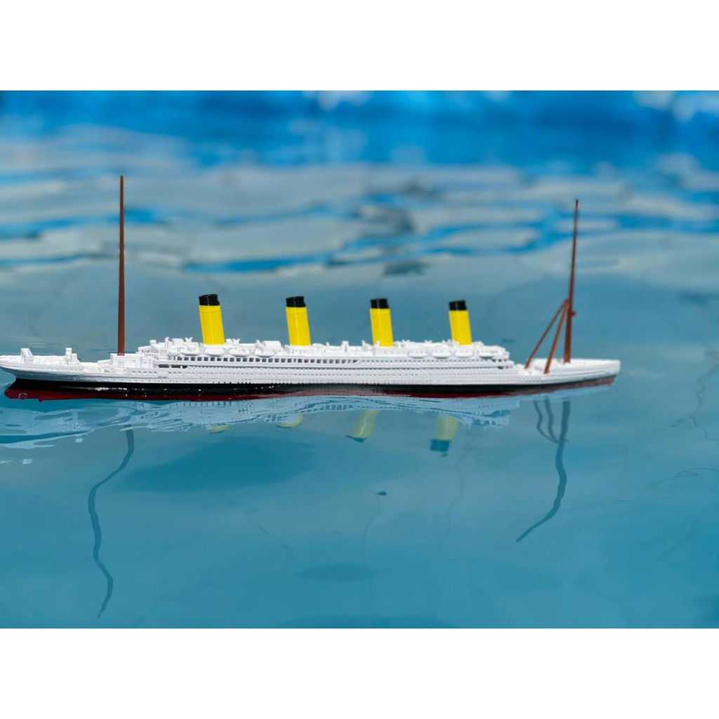 Miniatura Flutua e Afunda  -  RMS Titanic - 3d - Plastimodelismo - White Star Line - O primeiro