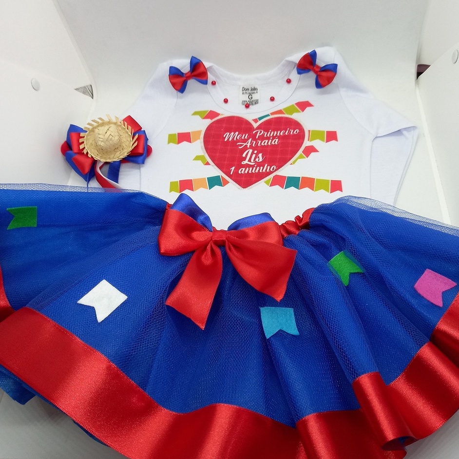 Body personalizado para mesversario ou aniversario com saia tutu e laço Tema Festa Junina.