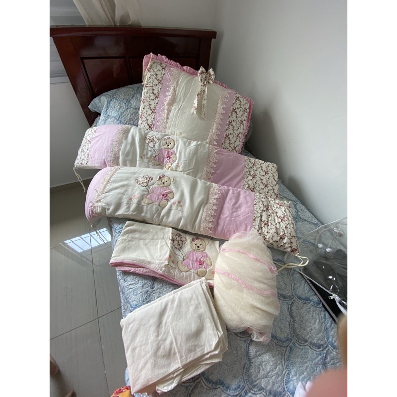 Protetor de berço da Helena...