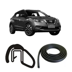 BORRACHA DE PORTA TRASEIRA PRETA ESTRIADA NISSAN KICKS