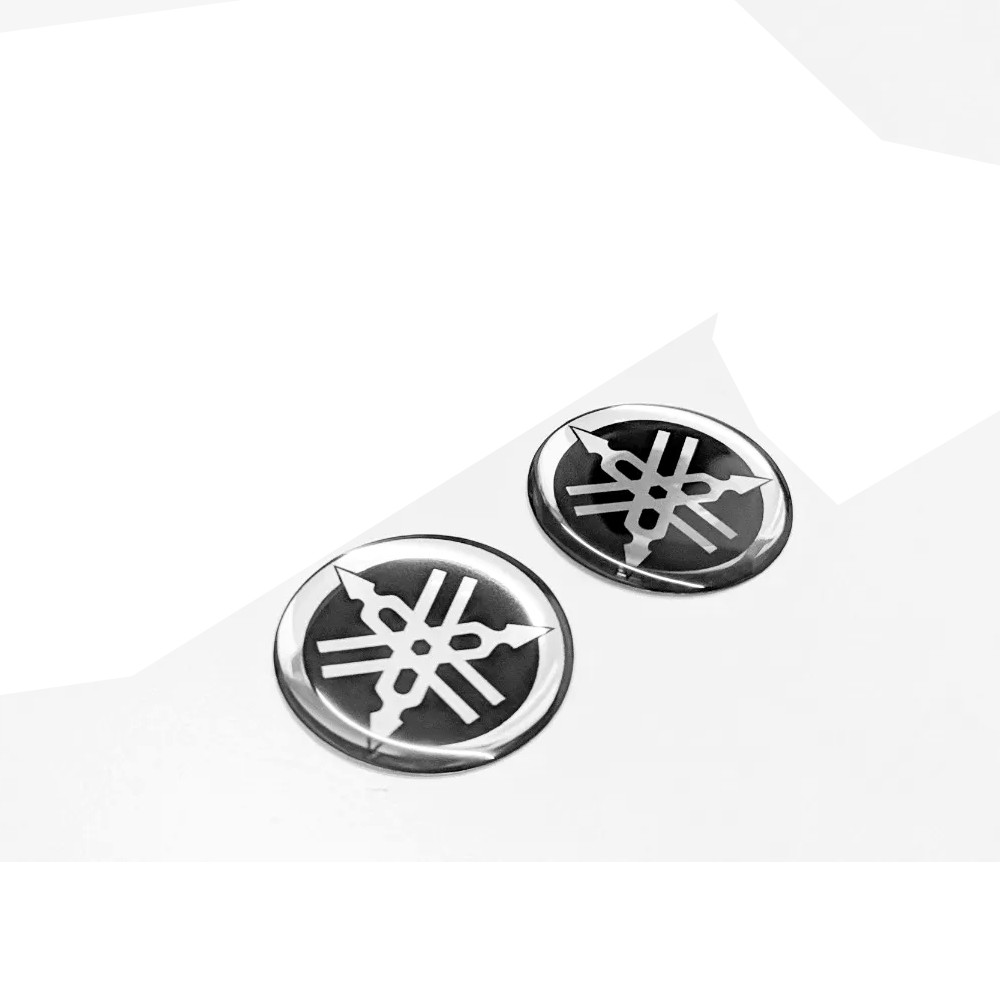 02 Adesivos Emblema Resinado Logo Rabeta Guidão Yamaha 2,5x2,5 Cms em Oferta na Shopee
