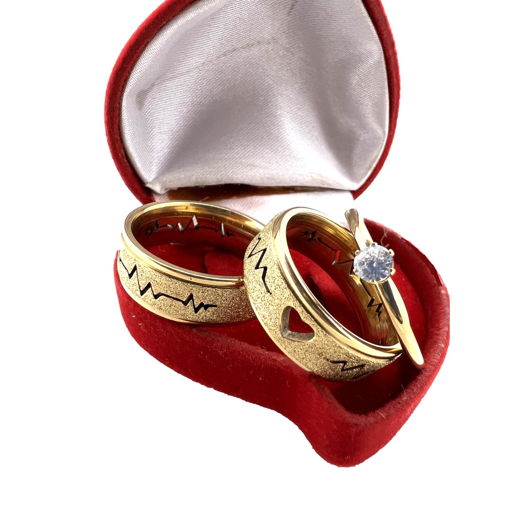 Par de aliança de Casamento com Coração e Batimentos Vazado em Oferta na Shopee
