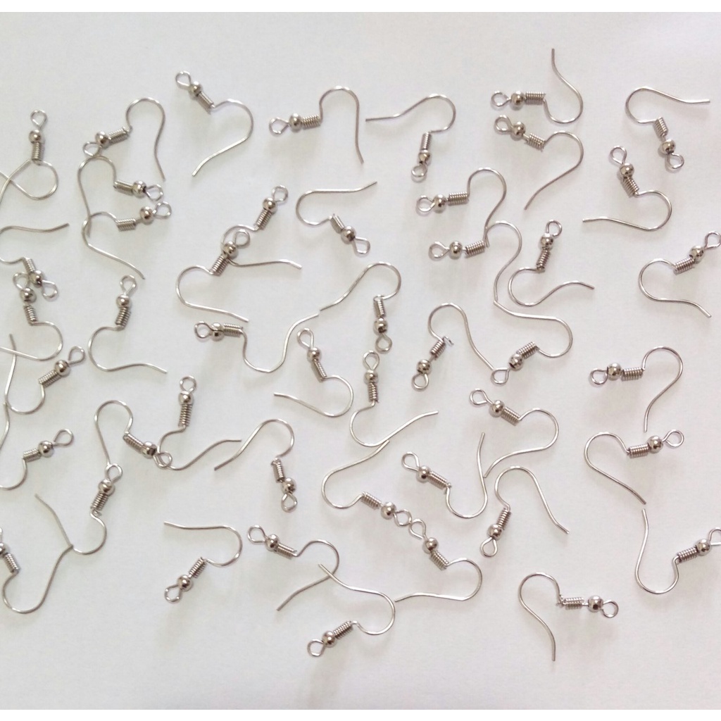 Kit 50 Unid. Base Brinco Anzol Cor  Prateado  18mm P/ Montagem R$ 8.99.