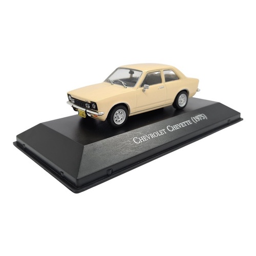 Miniatura Chevrolet Chevette 1975 Bege Inesquecíveis 1:43