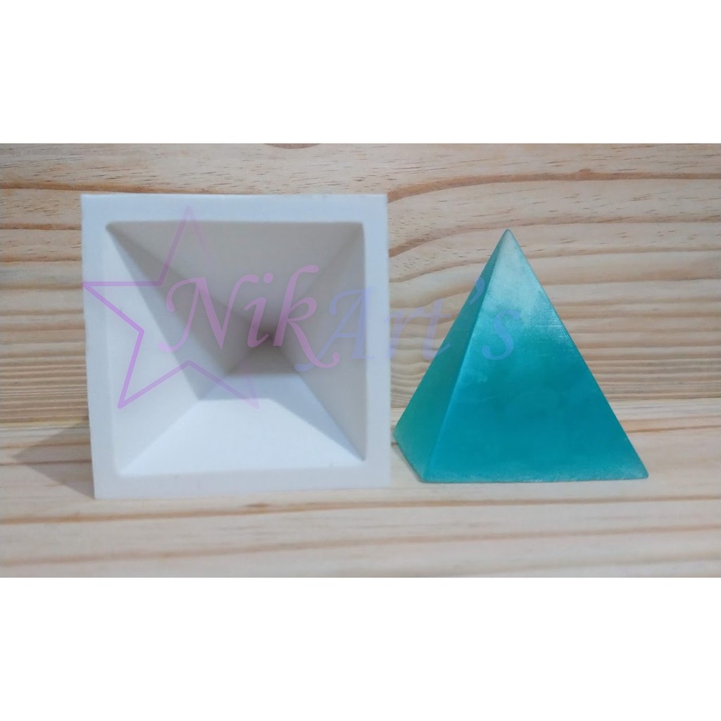Molde Forma de Silicone Pirâmide G para Orgonite, Artesanatos, Sabonetes, Biscuit, molde totalmente de silicone 8x8x8,8