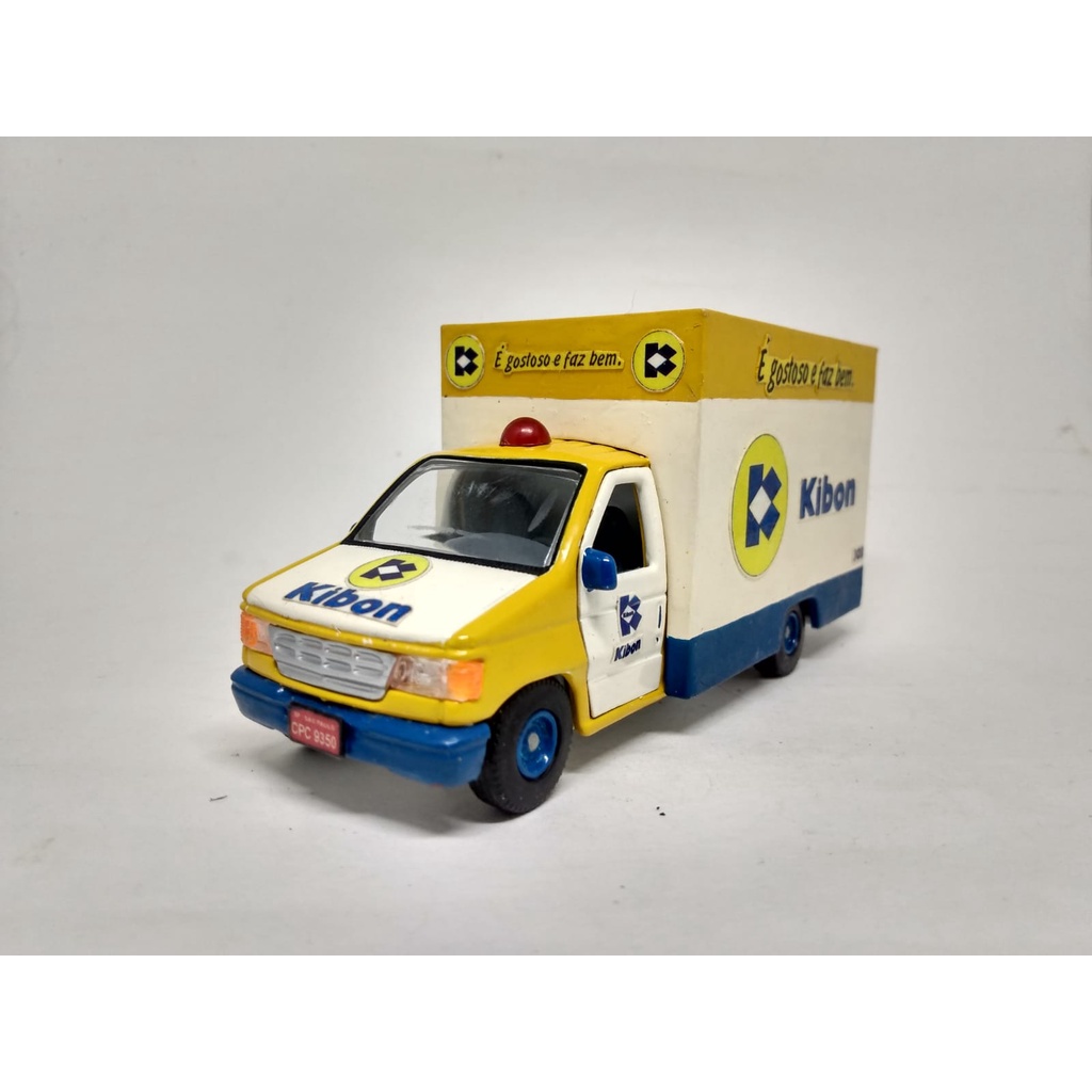 Miniatura de caminhão furgão de sorvetes Kibon