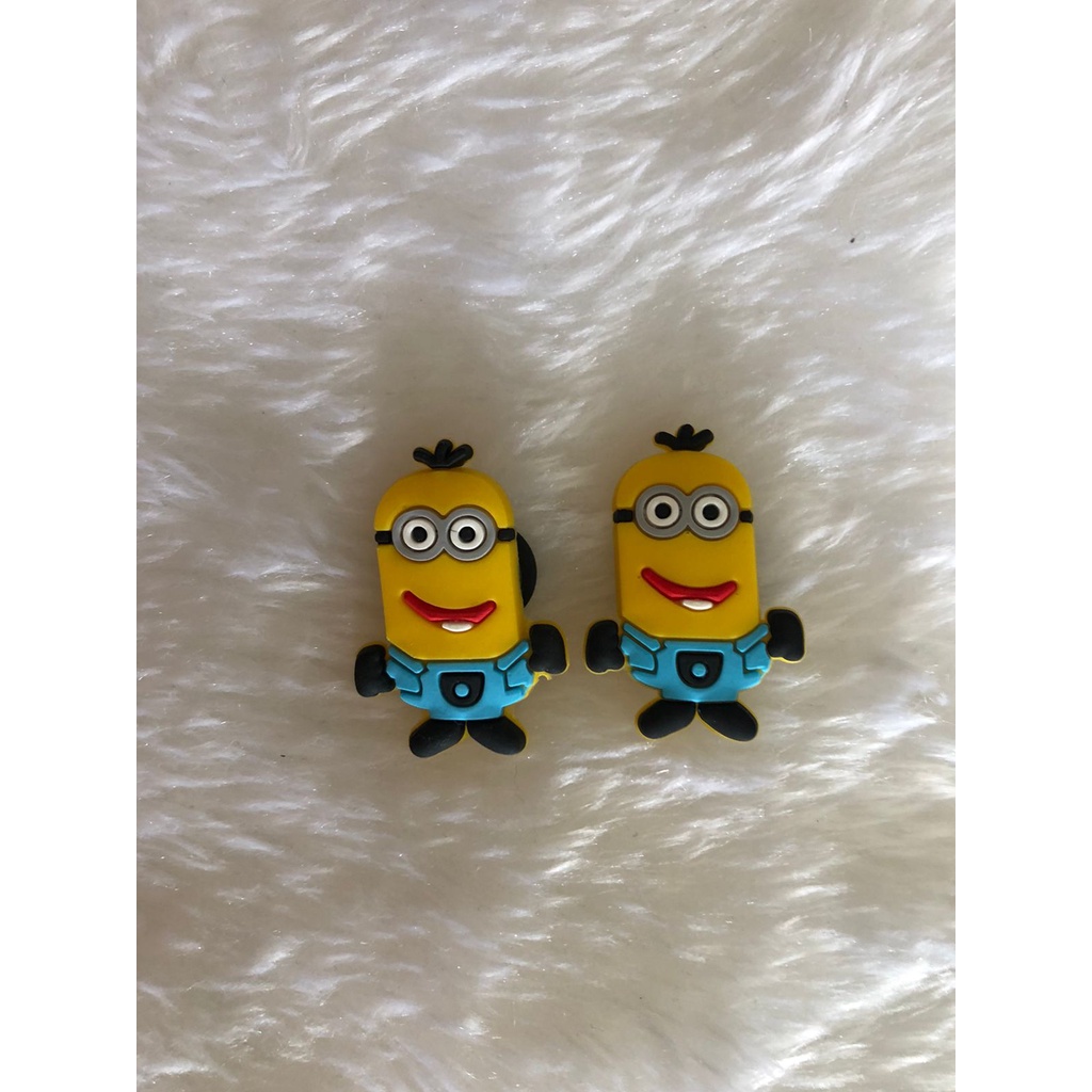 crocs minions jibbitz