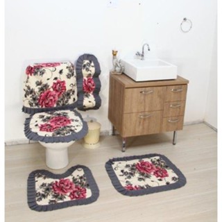 Kit ou Jogo para Banheiro - 03 Peças - Estampados - 02 Tapetes e 01 Protetor Sanitário em Oferta na Shopee