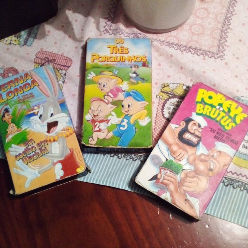 fitas vhs popeye, os tres porquinhos e perna longa cada