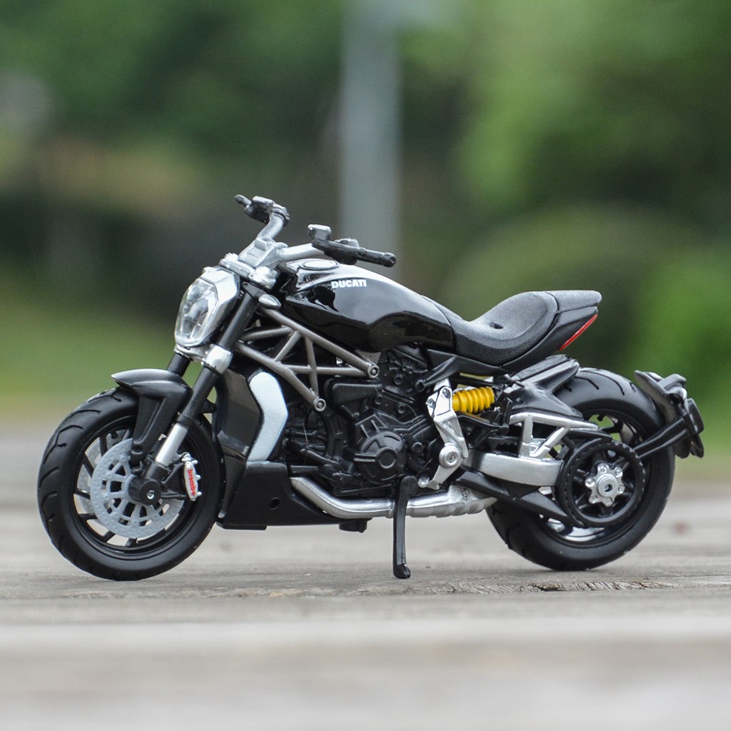 Bburago 1: 18 2016 Ducati Xdiavel S Static Die Cast Ve Cultros Colecionador Moto Modelo Brinquedos