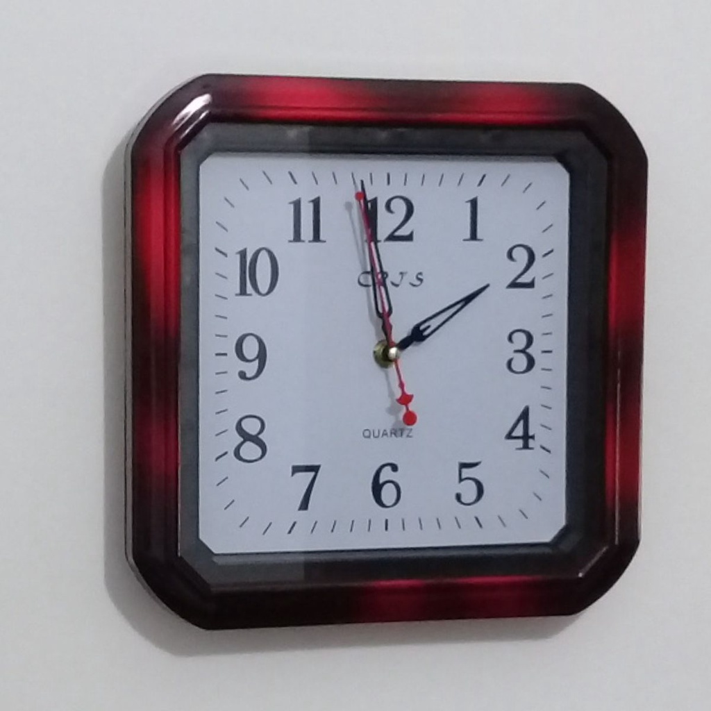 Relógio Quadrado de Parede para todos ambientes/ Lindo e decorativo/ Números bem visíveis/ Ótima qualidade