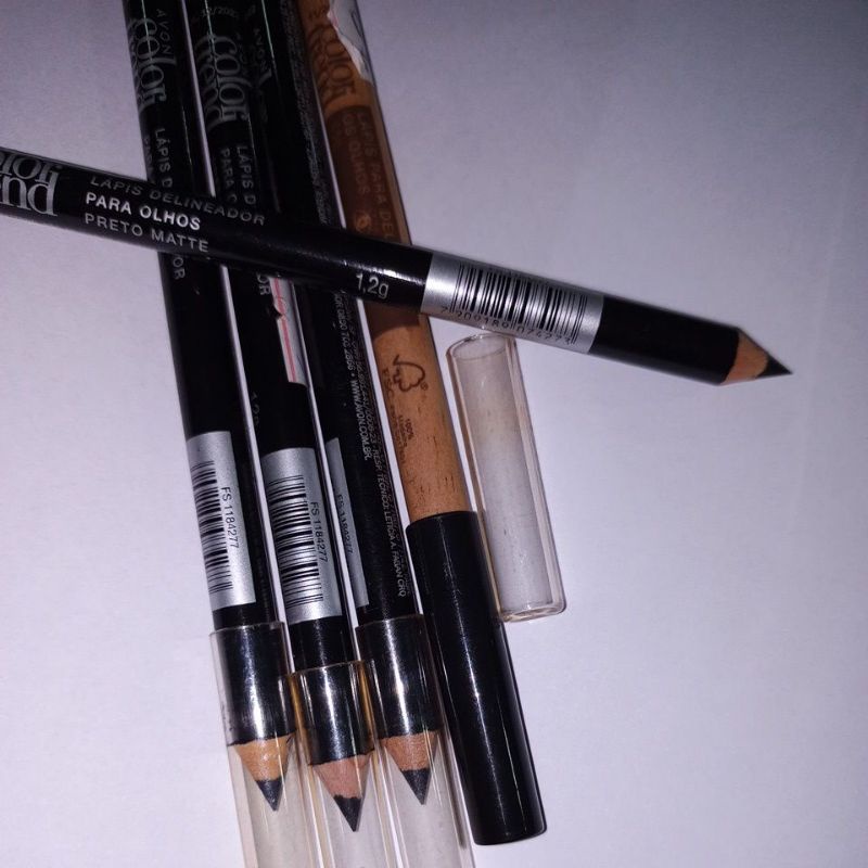 lápis delineador para olhos Preto Matte color Trend Avon 1,2 G