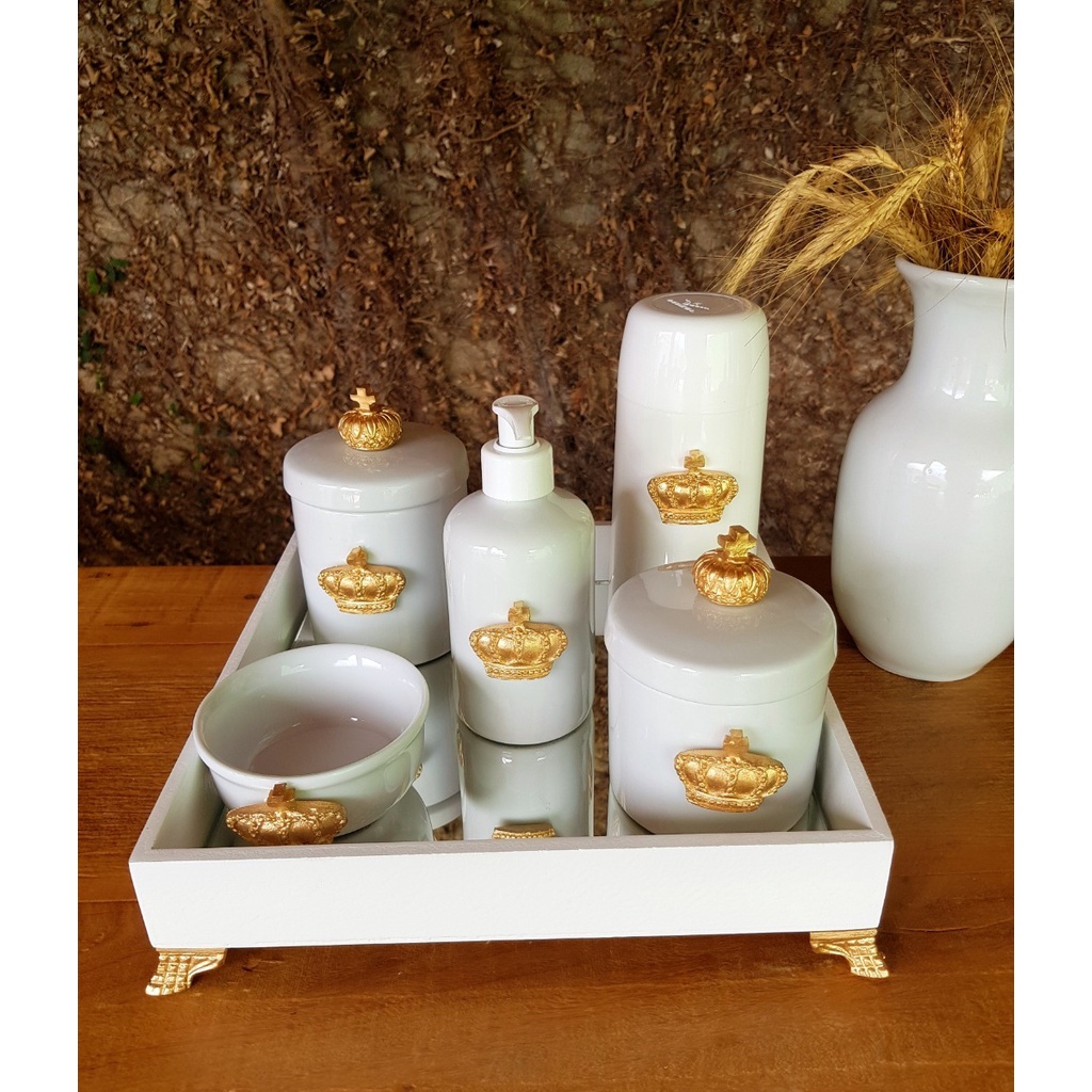 Kit Higiene Bebe Porcelana Bandeja Mdf apliques dourados Garrafa Termica 250ml Brinde