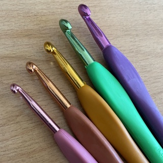 Agulha de crochê cruz de ouro com cabo soft em Oferta na Shopee