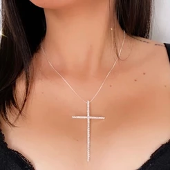Colar Corrente de Crucifixo Cruz Cravejado - Folheado a Ouro 18k
