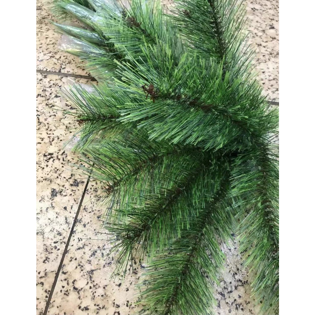 Árvore De Natal Pinheiro Luxo Verde Natural 1,80m 420 Galhos | Shopee Brasil