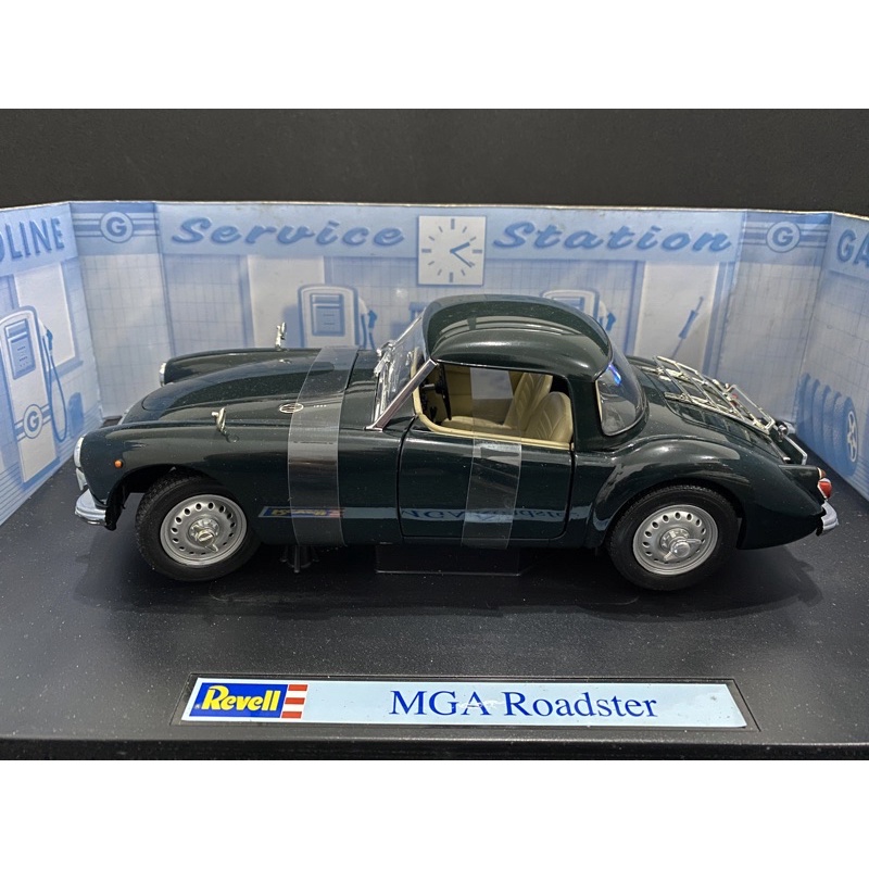 1/18 Revell - MGA Roadster - Raridade