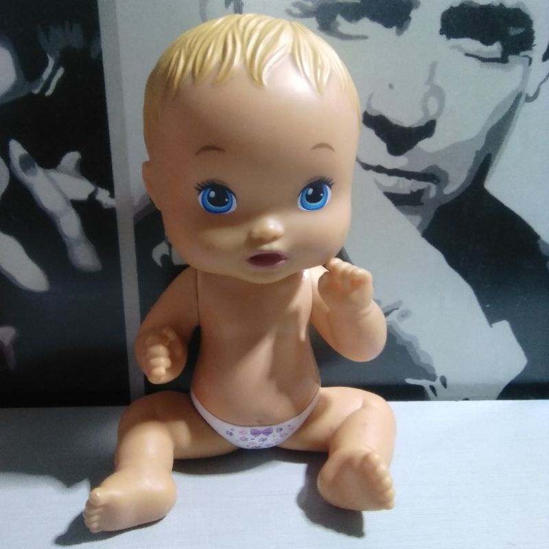 Boneca little mommy - hora da papinha (usado)