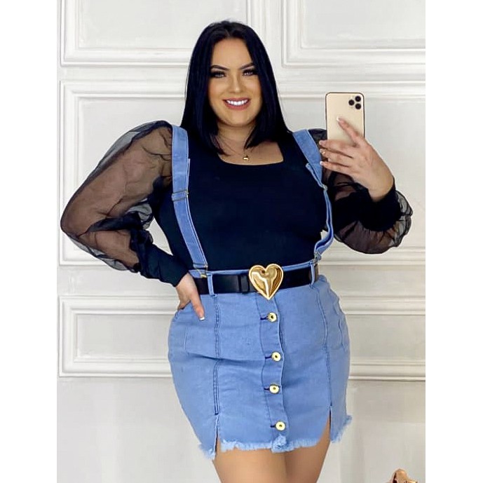 jardineira saia jeans plus size