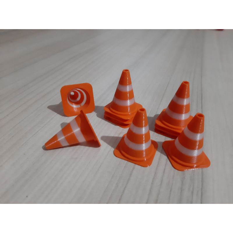 Mini Cones que Brilham no escuro!! Para Pistas Hot Wheels - Kit 10 Unidades