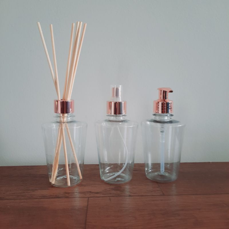 kit 3 Frascos pet cone 250ml , com válvula spray rosé, válvula saboneteira e tampa pra difusor com 6 varetas.