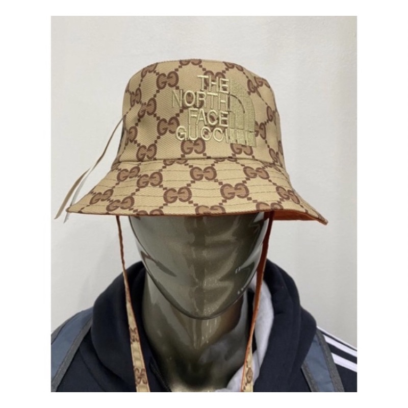Chapéu Bucket x The North Face