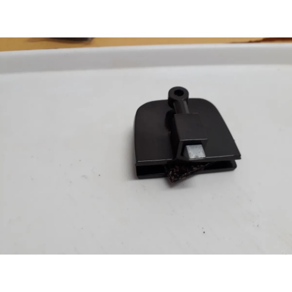 1523 Trinco Central Para Vidro Basculante Cor marrom