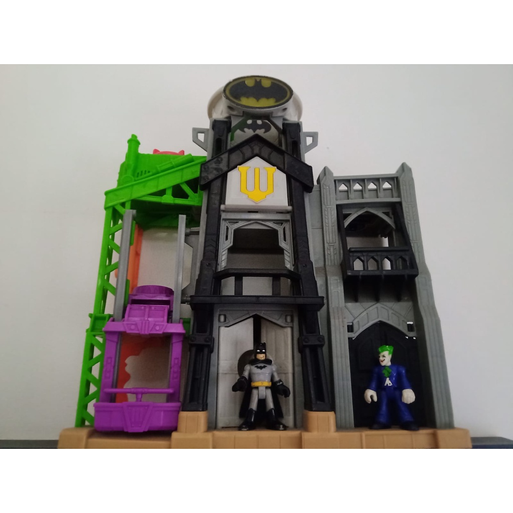 Brinquedo Castelo do Batman Com mini bonecos Batman e Coringa Brinquedo ...