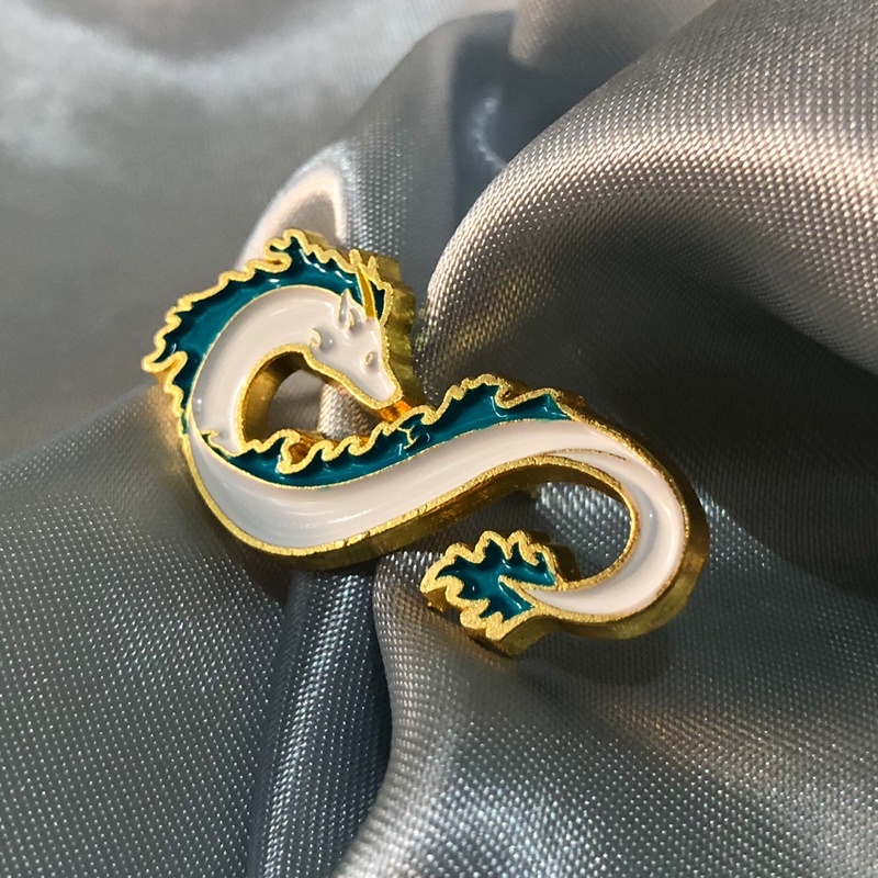 Pin Haku de A Viagem de Chihiro | Dragão Studio Ghibli Spirited Away Miyazaki dragon pins de lapela broche dourado